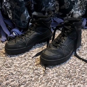 Puma Hi Tops Black